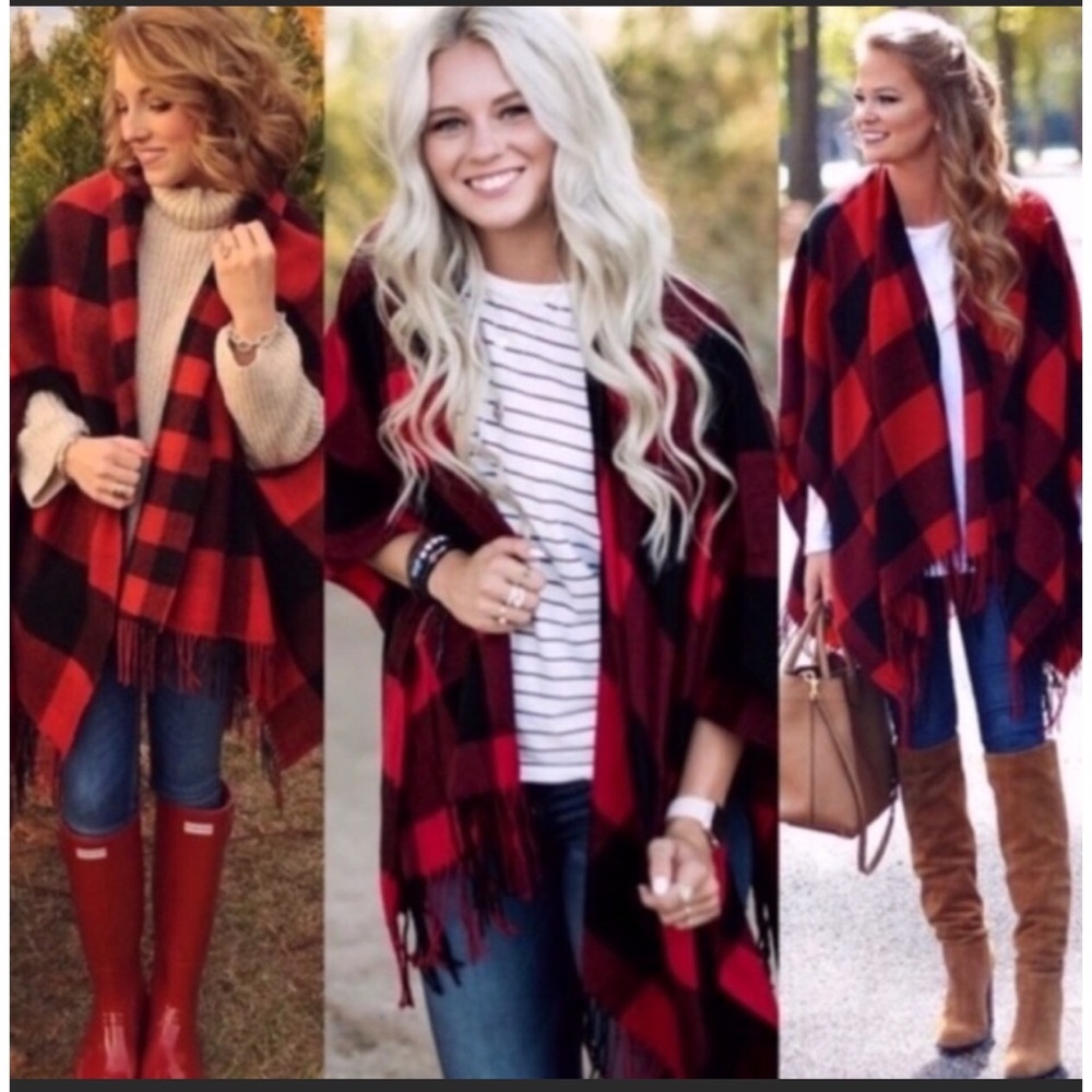 SALE BUCKINGHAM PLAID PONCHO - Picture 2 of 6